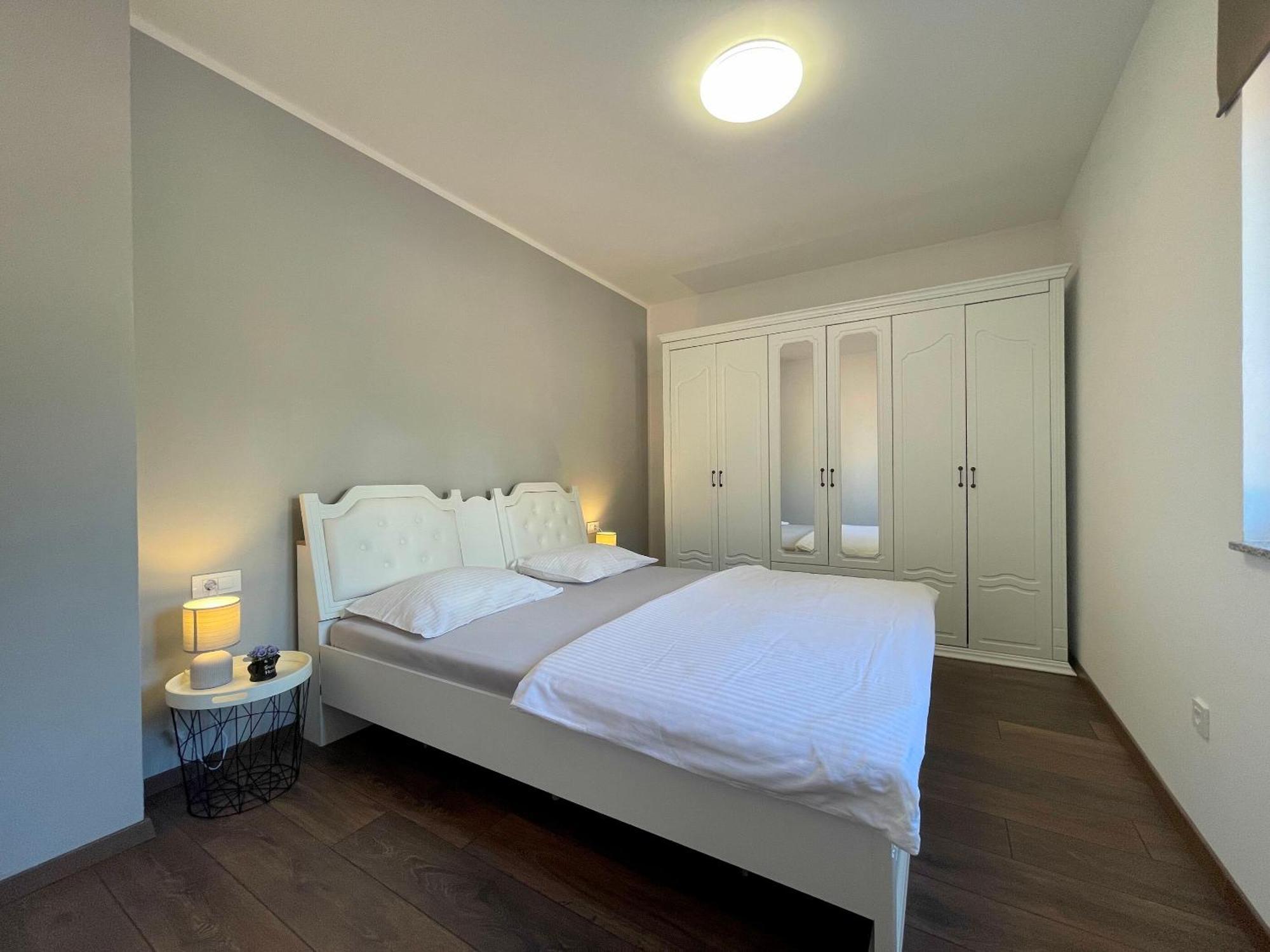 Apartments Filip ซริกเวนิซา ภายนอก รูปภาพ