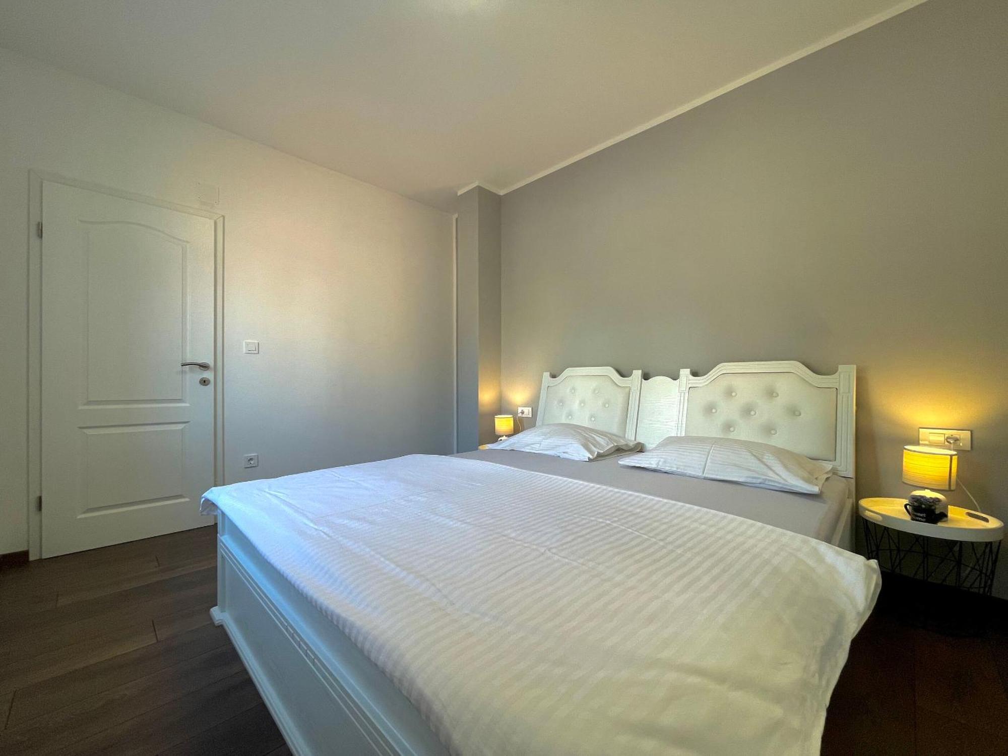 Apartments Filip ซริกเวนิซา ภายนอก รูปภาพ