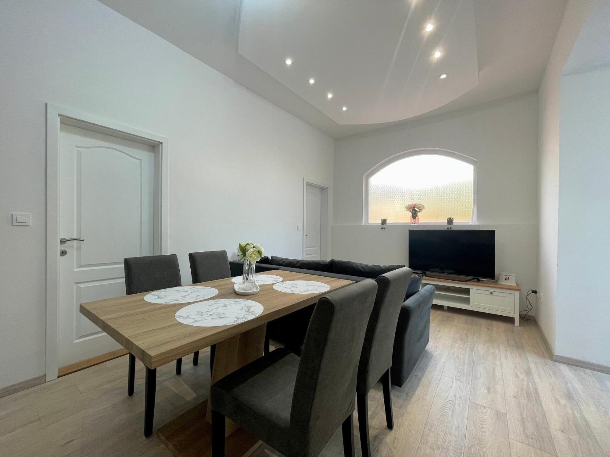 Apartments Filip ซริกเวนิซา ภายนอก รูปภาพ